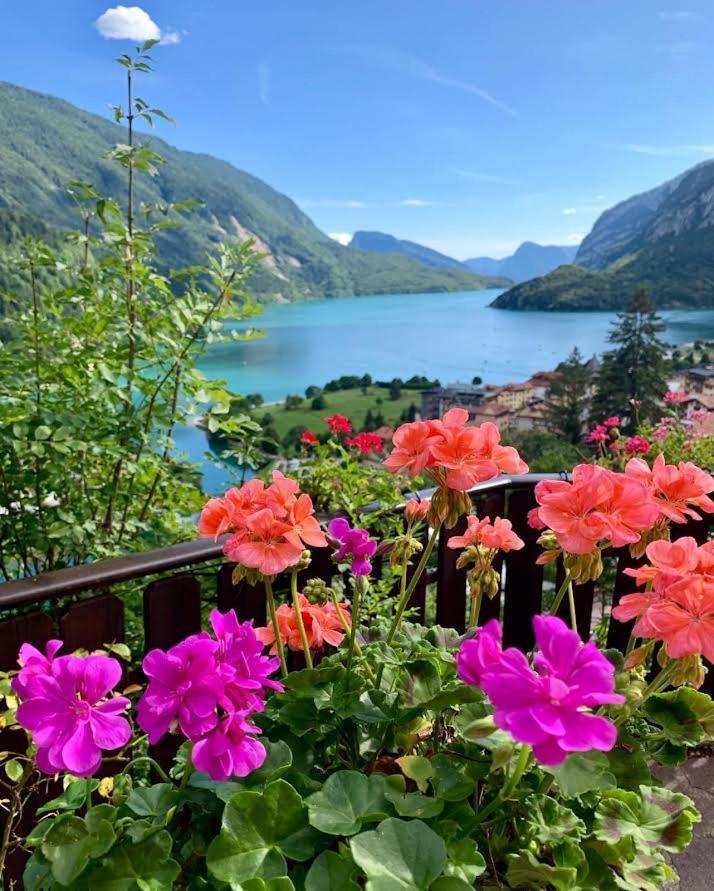 Hotel Aurora Molveno Exterior foto